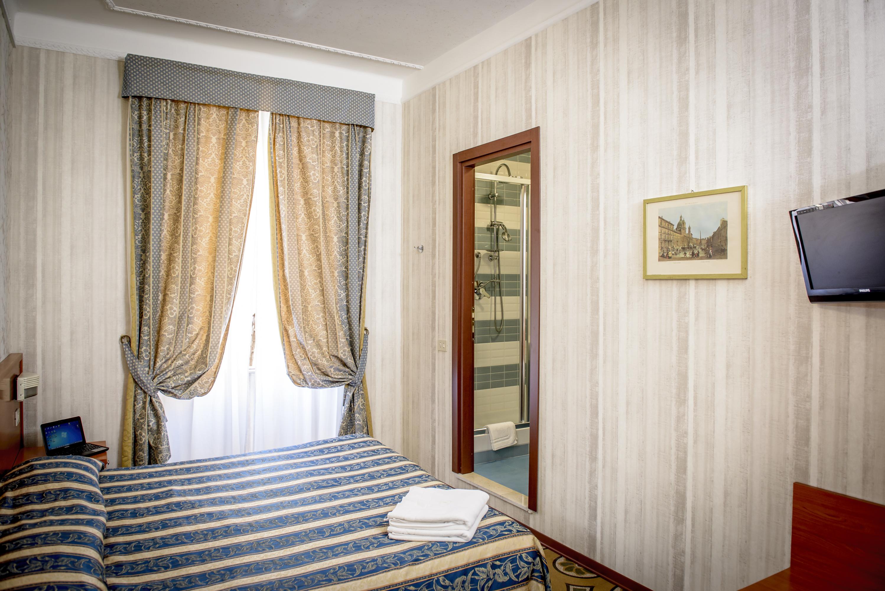 Hotel Emmaus Рим Екстериор снимка