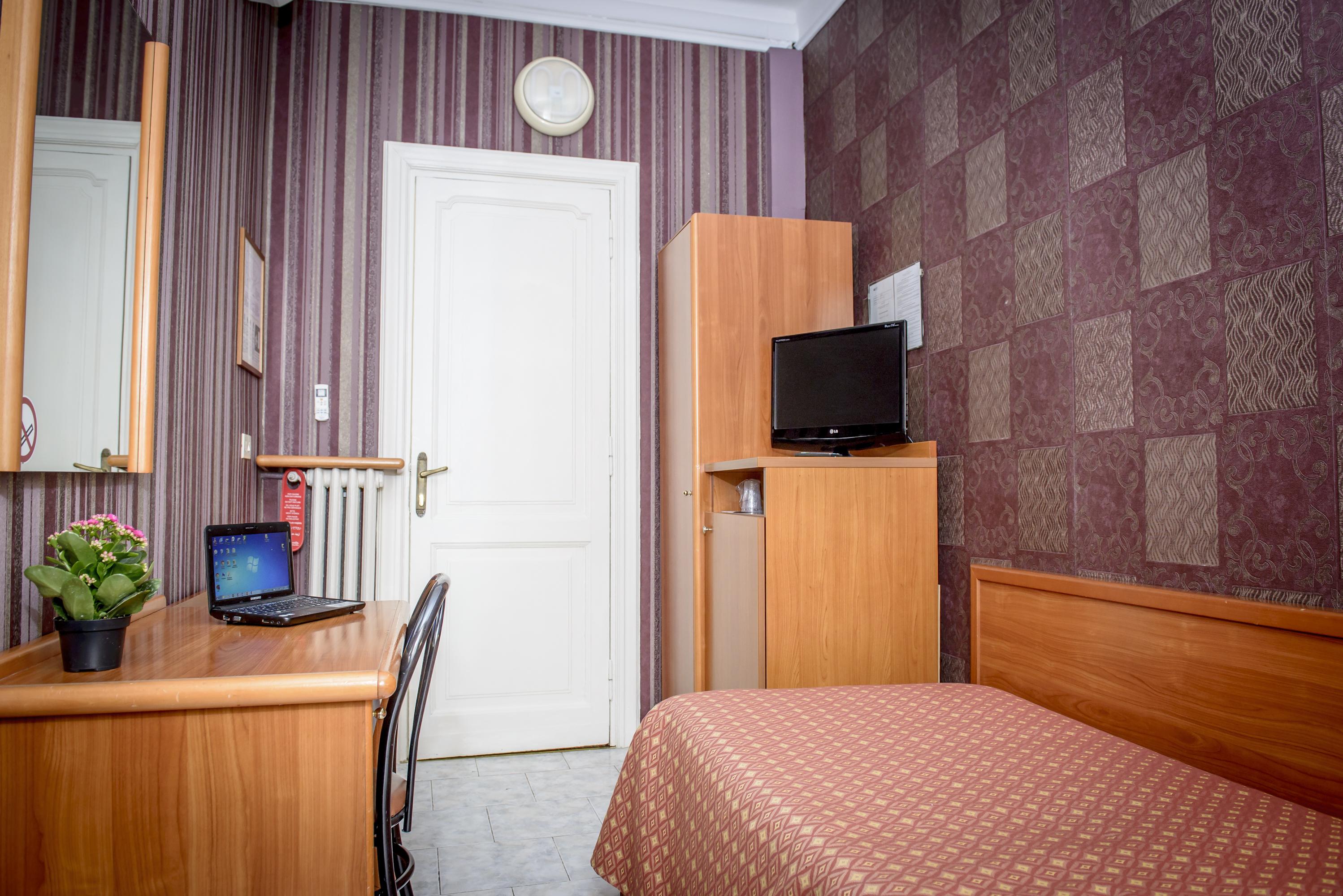 Hotel Emmaus Рим Екстериор снимка