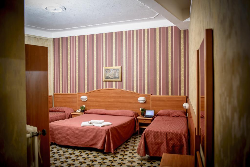 Hotel Emmaus Рим Екстериор снимка