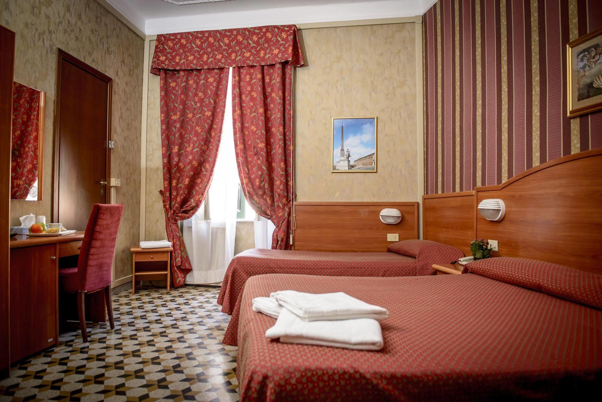 Hotel Emmaus Рим Екстериор снимка